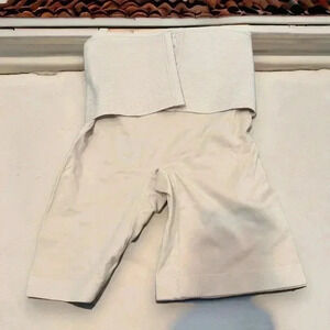 NWOT SKINNYGIRL CORSET WAIST SHAPER  SHORTS S